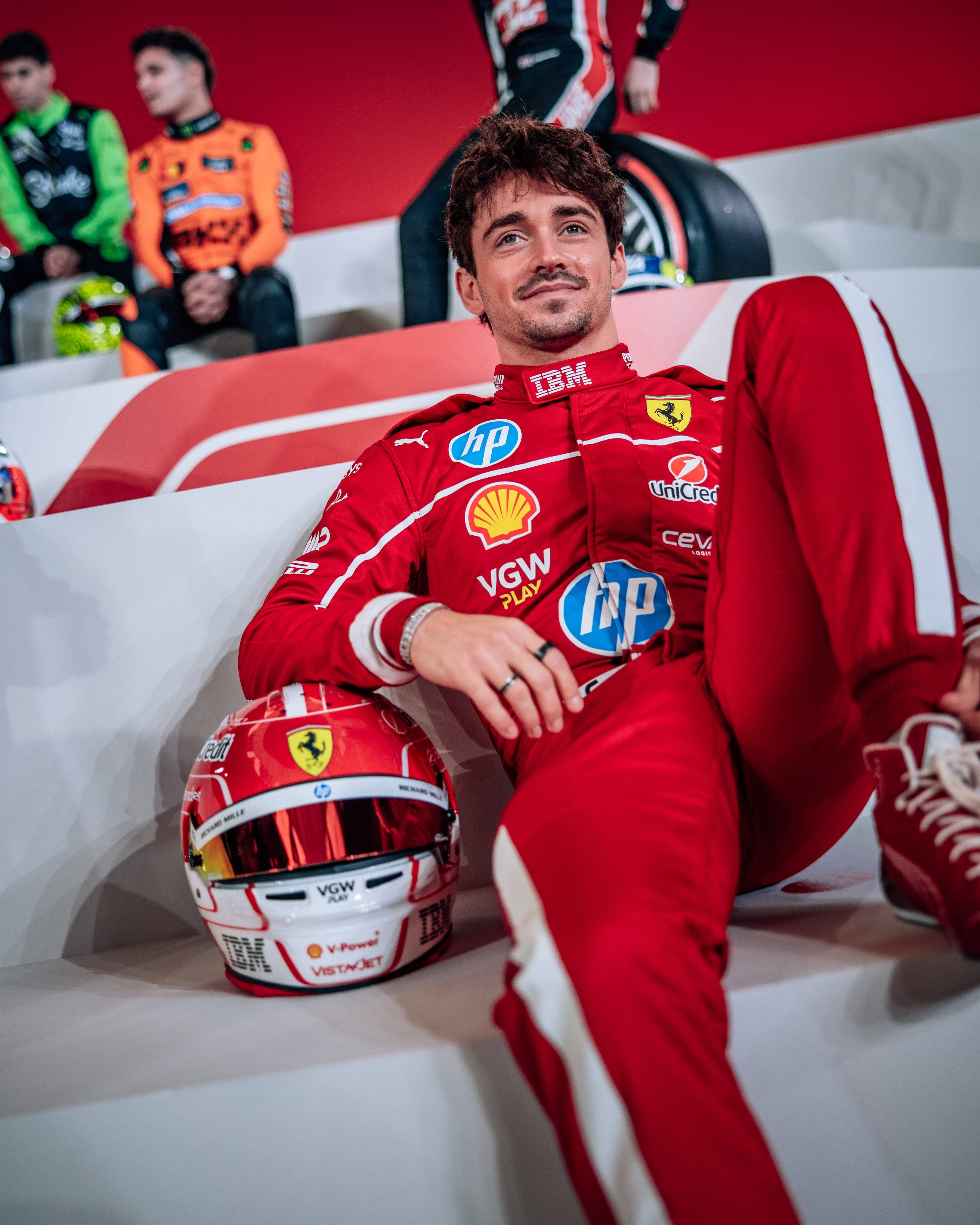开云官方网站-包含体育跨界合作：F1携手大型品牌联名的词条