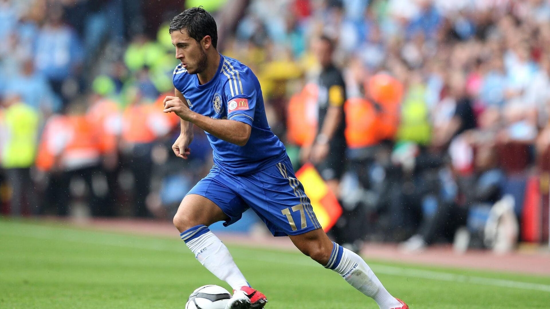 “高新区全民健身馆：短柄墙球赛，让每一击都充满策略与智慧”