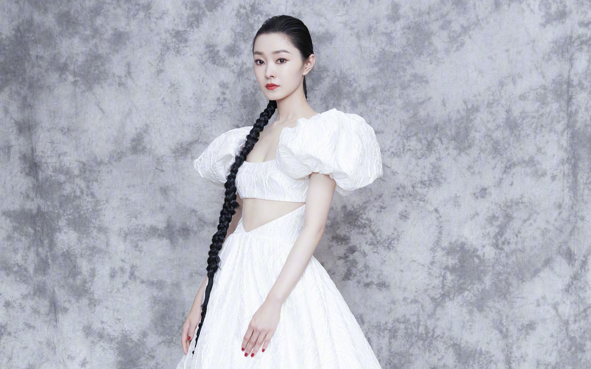 青训体系设置球员个人目标跟踪板提升主动训练动力，青训足球训练计划